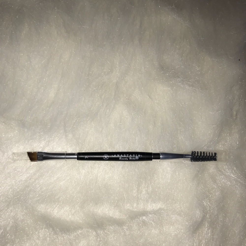 ANASTASIA BROW BRUSH